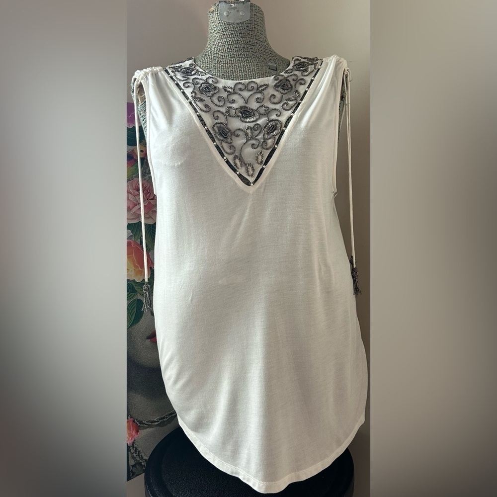 NWT HAUTE HIPPIE BEADED TOP. EXQUISITE BEAD WORK. SKIMS BODY. CHIC. LUXURIOUS